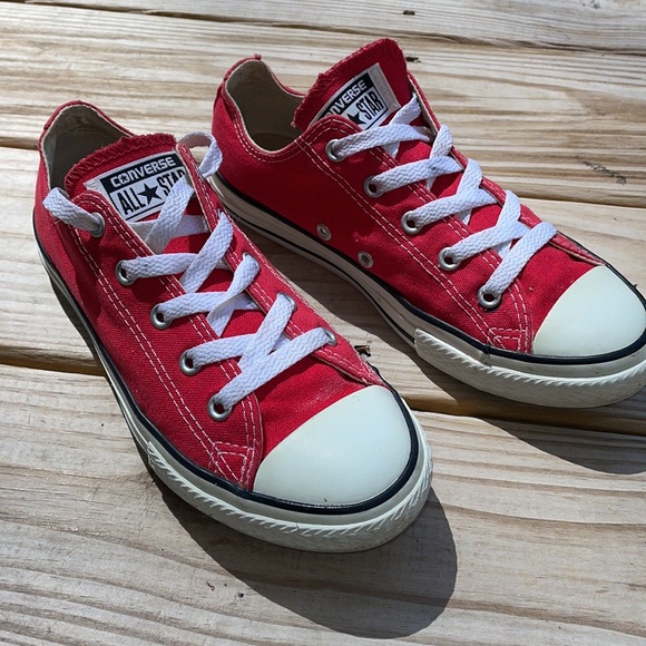CONVERSE Sneakers- ALL STAR RED LOW TOP SNEAKER - UNISEX YOUTH Size 3 - Picture 4 of 10